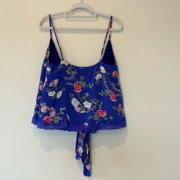 Lovers + Friends Joyce Top# - Picture 2 of 6